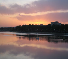 Iran, Isfahan, zayande rod sunset